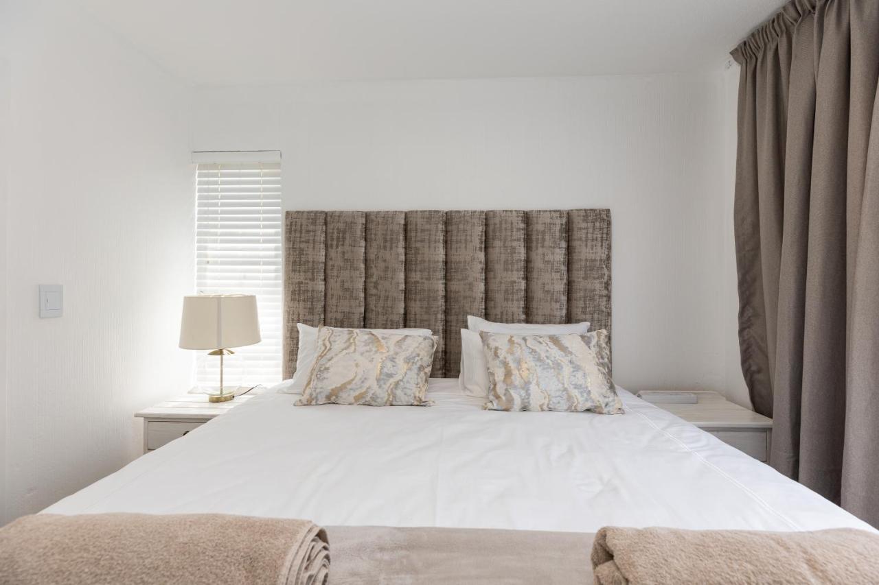 67 The Shades - Luxury Apartment In Umhlanga - Airconditioning Throughout And Inverter Durban Esterno foto